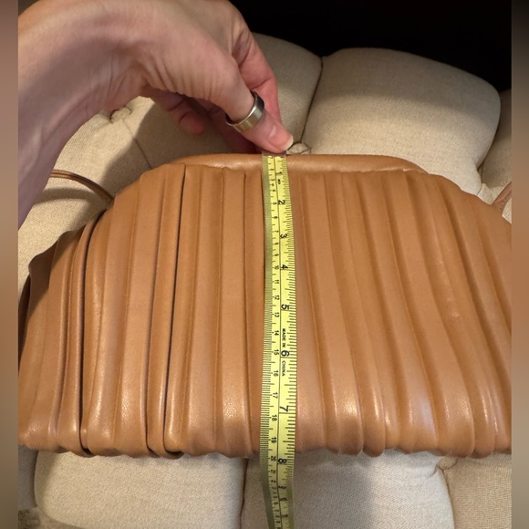 Pleated faux leather handbag - like new - Picture 6 of 6